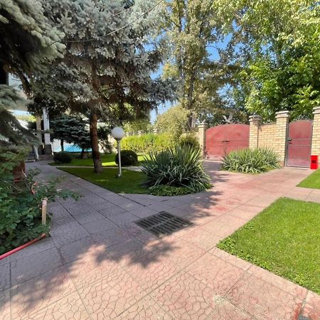 Гостевой Дом Шумкар Азия Guest House Shumkar Asia Bishkek Esterno foto
