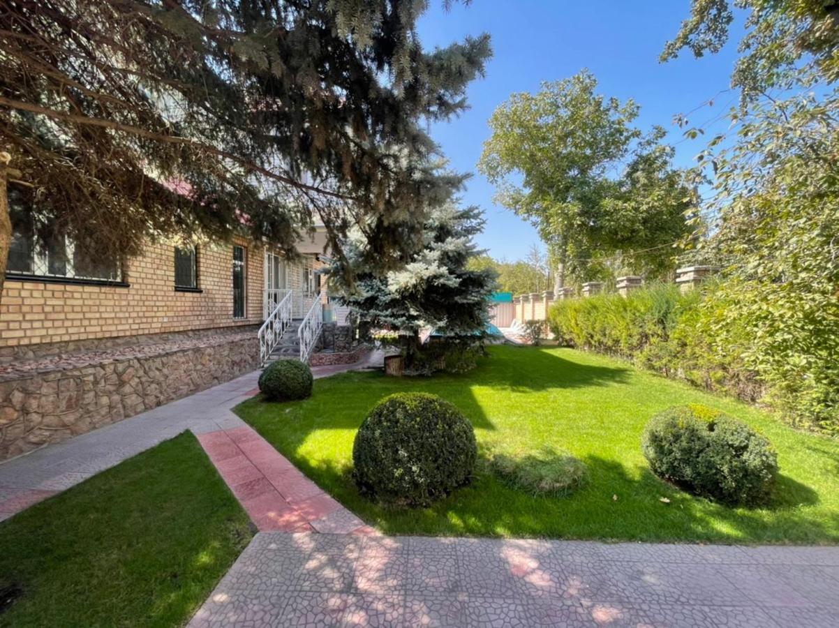 Гостевой Дом Шумкар Азия Guest House Shumkar Asia Bishkek Esterno foto