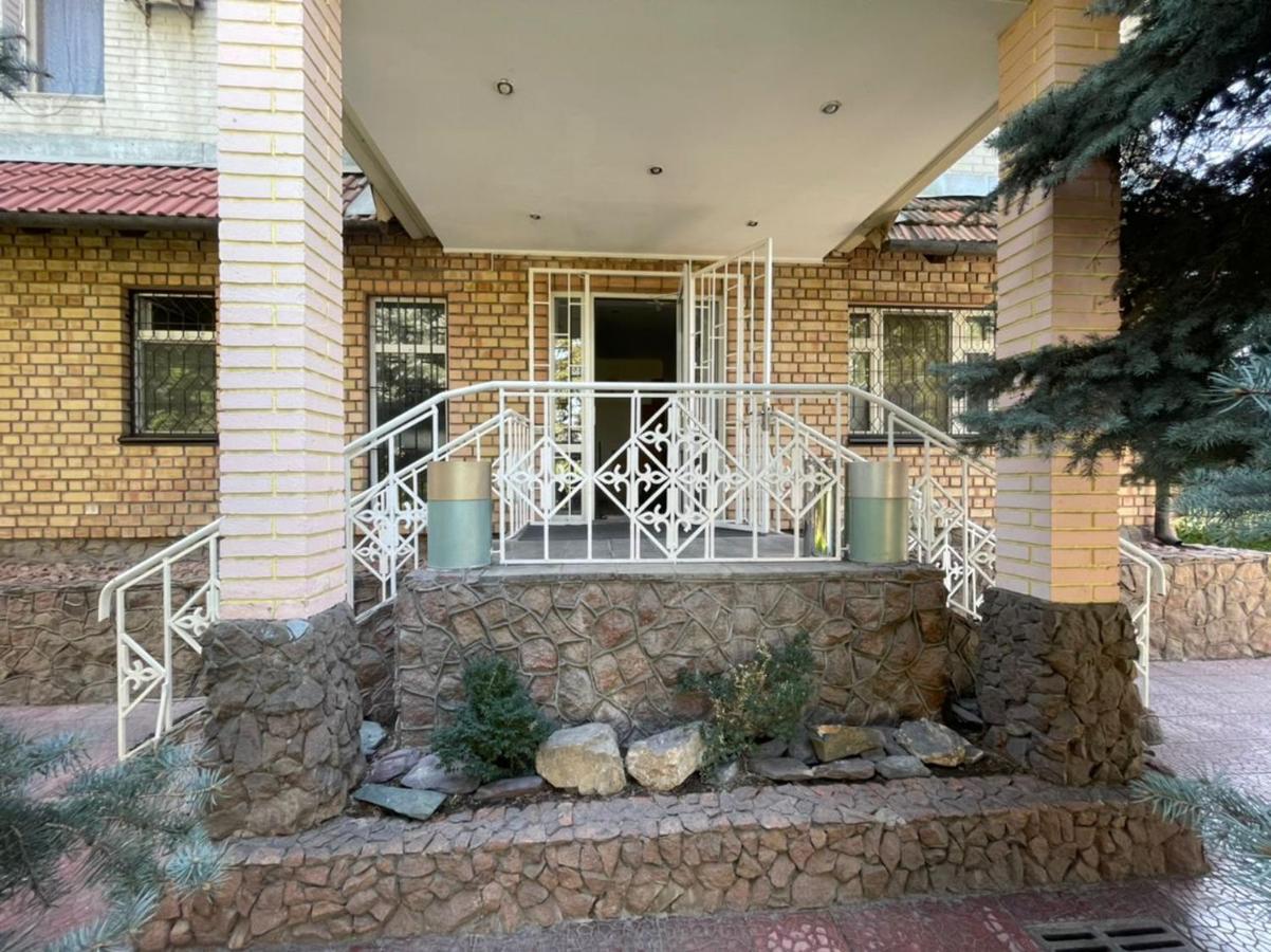Гостевой Дом Шумкар Азия Guest House Shumkar Asia Bishkek Esterno foto