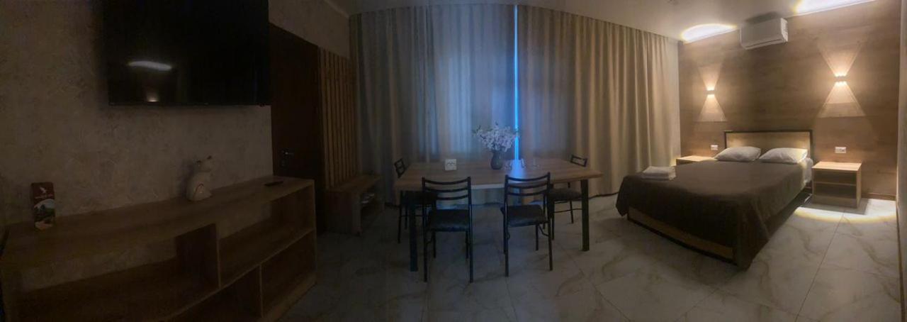 Гостевой Дом Шумкар Азия Guest House Shumkar Asia Bishkek Esterno foto