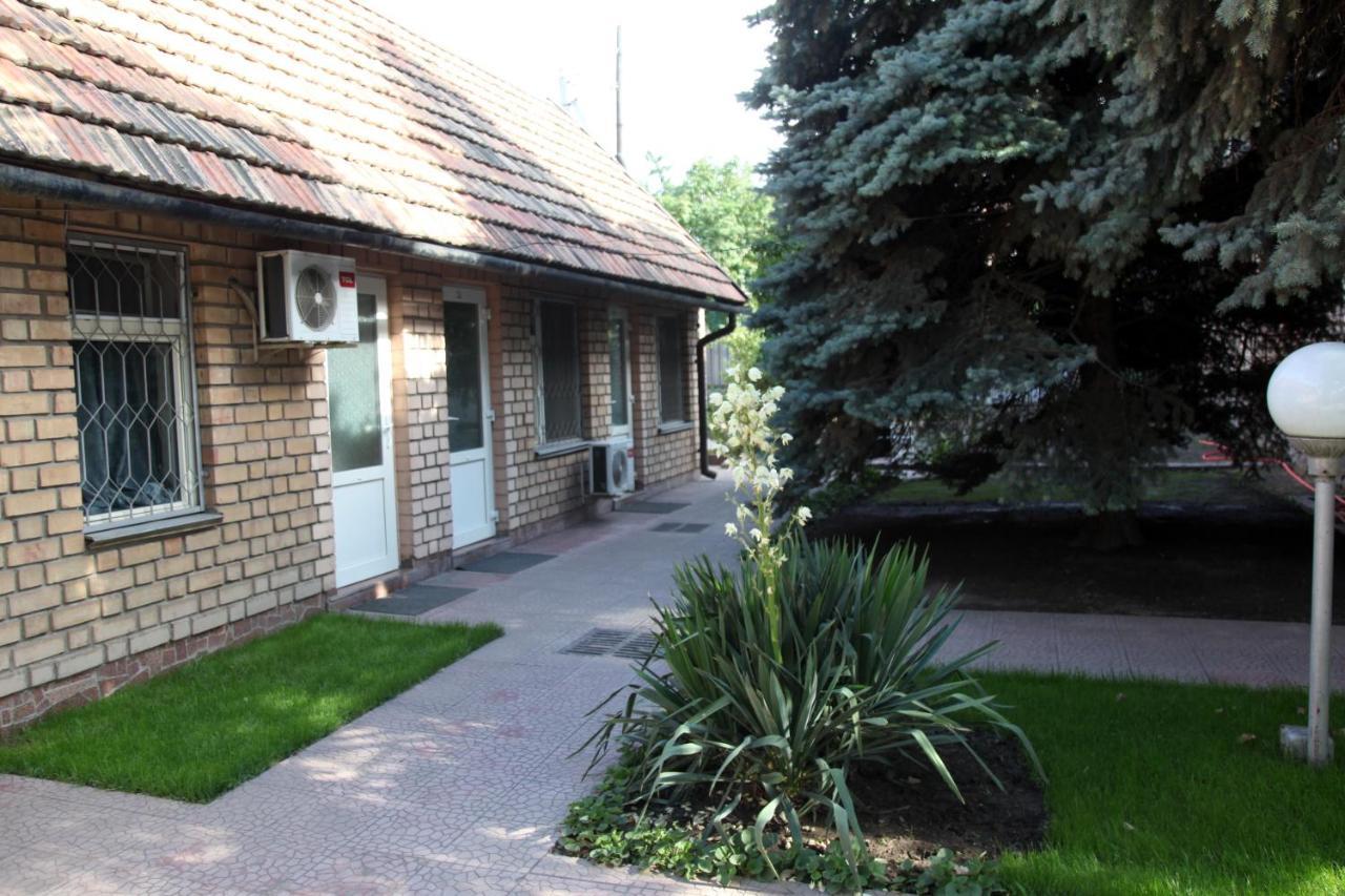 Гостевой Дом Шумкар Азия Guest House Shumkar Asia Bishkek Esterno foto